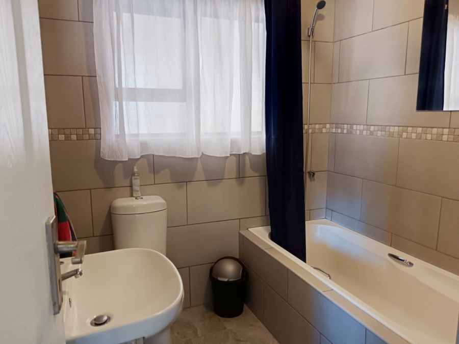 2 Bedroom Property for Sale in Island Cove Western Cape